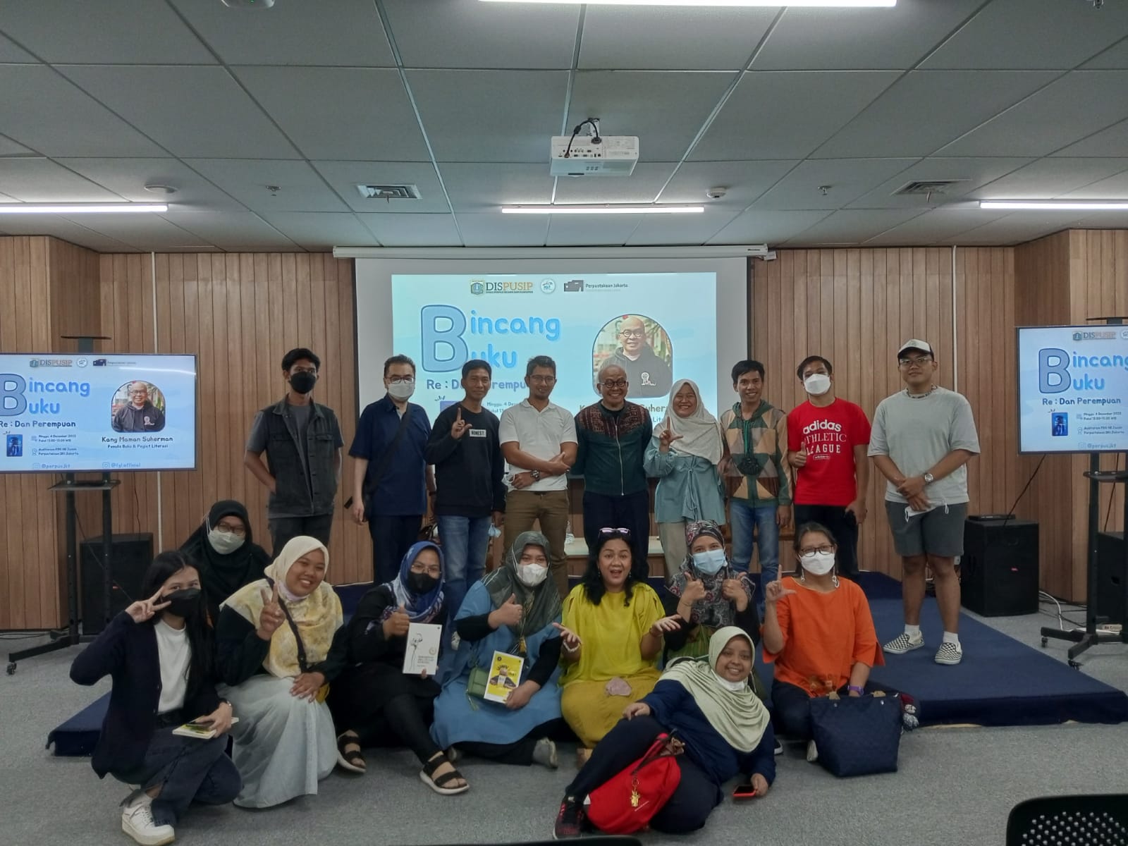 Kegiatan Bincang Buku Perpustakaan Bedah Buku Re Dan Perempuan